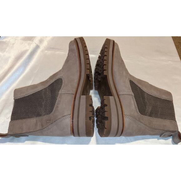 Timberland Women's Courmayeur Valley Chelsea Boots Taupe Nubuck Leather Size 10 - Picture 5 of 9